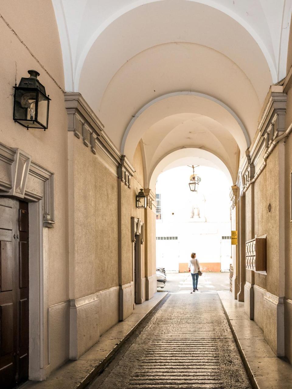Mihotel Comte Lyon Dış mekan fotoğraf